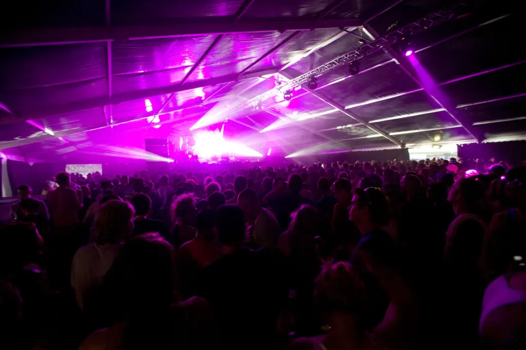 DJ set and crowd at Global Gathering 2009